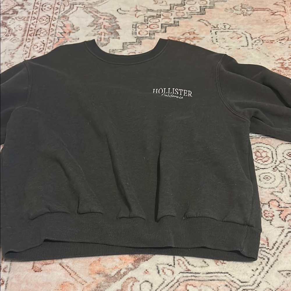 Hollister Black-gray Crewneck